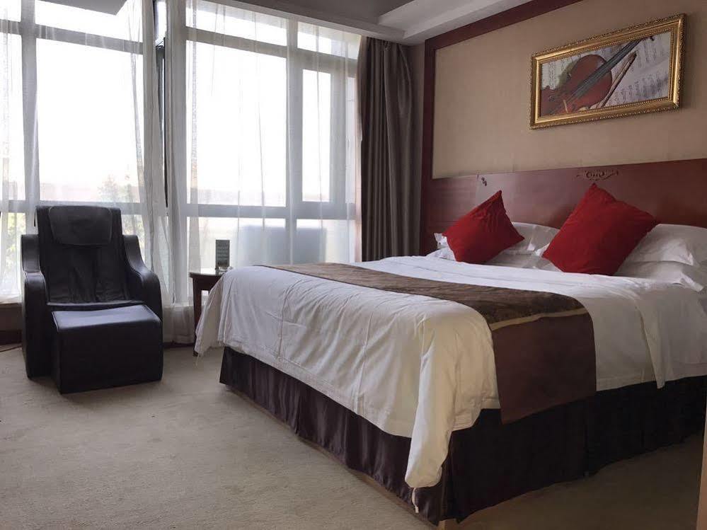 Vienna Hotel Shanghai Pudong Airport Huaxia Road מראה חיצוני תמונה